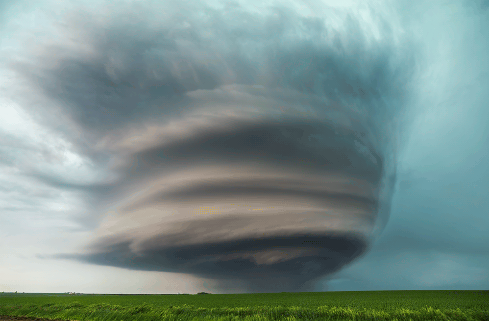 24-huge-cloudy-tornado