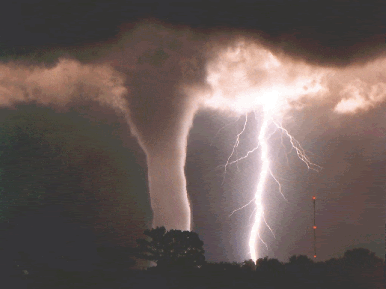 80-gigantic-lightning-and-tornado